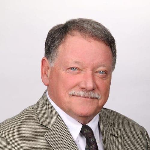 Experienced commercial insurance agent headshot